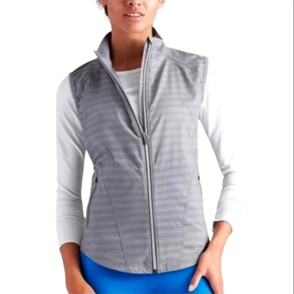 Athleta Jamming Run Vest Reflective Gray Color Camping Hiking Size Small